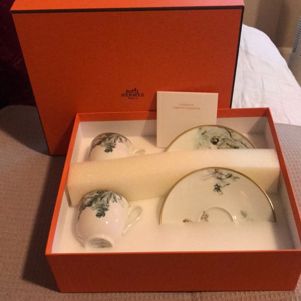 ☑️ HERMES Paris 4-Piece Demitasse Cup & Saucer Set